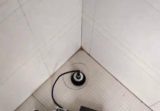 石楼卫生间漏水维修之 loft 夹层储藏室毗邻暗管渗水哪家好，推荐诚匠小爱修缮